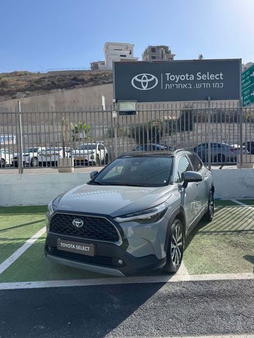 טויוטה קורולה קרוס