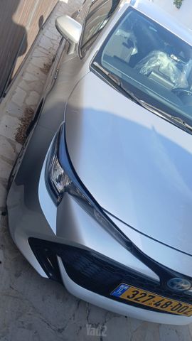 מודעת רכב טויוטה קורולה 1