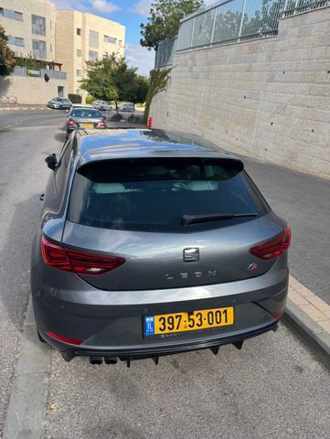 סיאט לאון