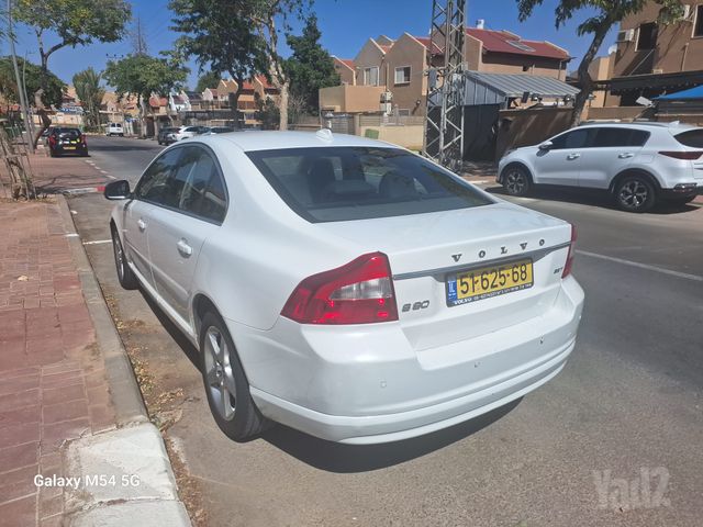 וולוו S80