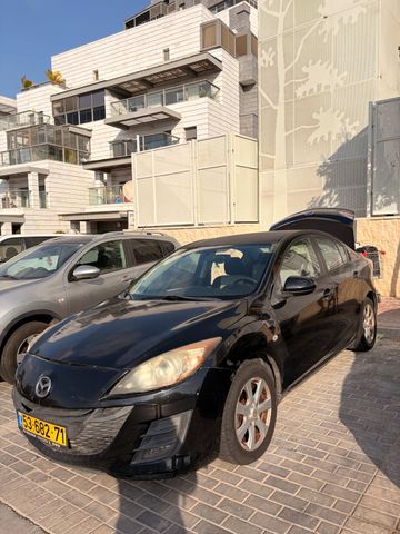 מודעת רכב מאזדה 3