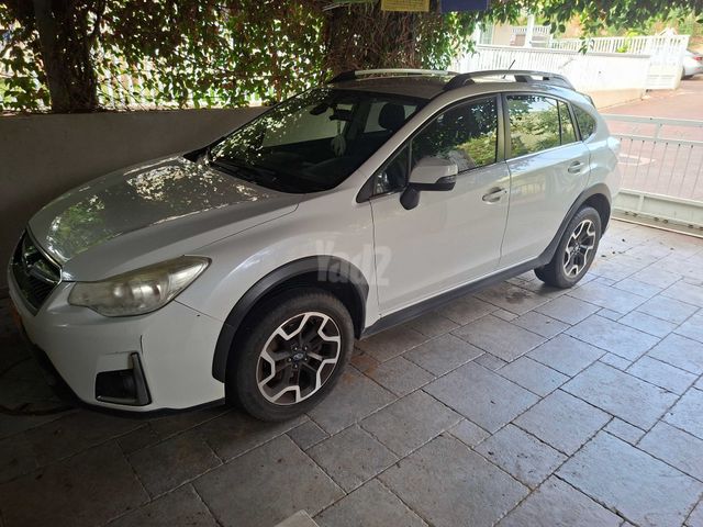 מודעת רכב סובארו XV