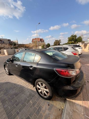 מאזדה 3