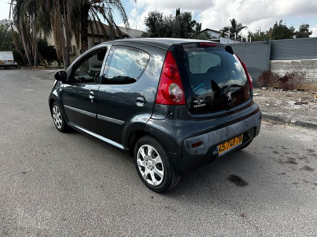 פיג'ו 107