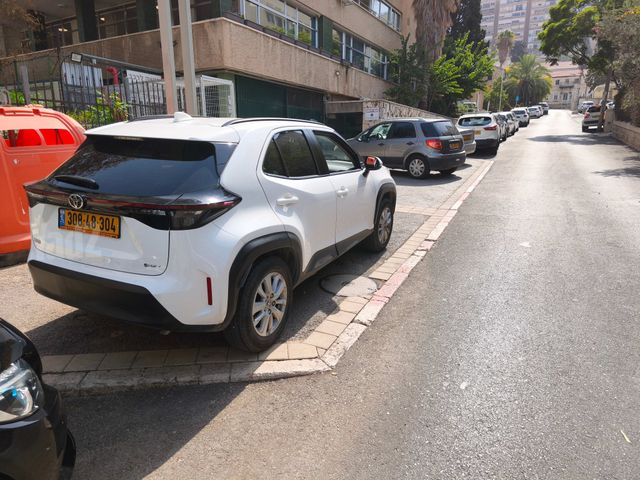 טויוטה יאריס קרוס