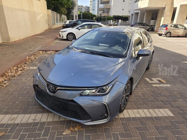 מודעת רכב טויוטה קורולה