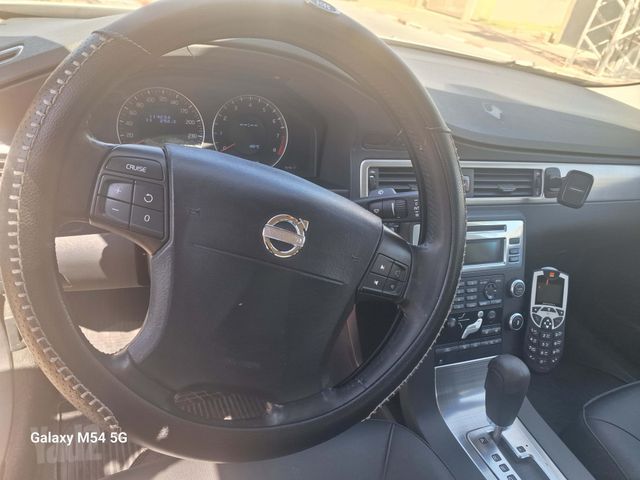 וולוו S80