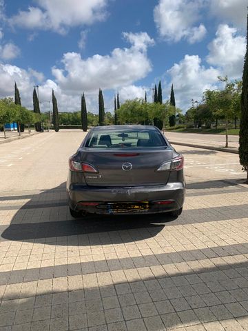 מאזדה 3