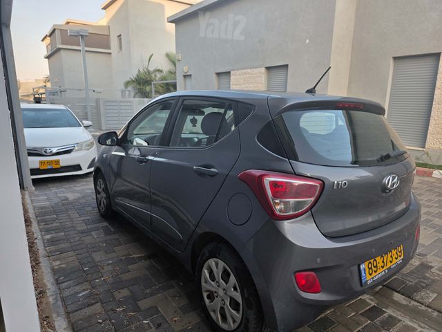 יונדאי i10
