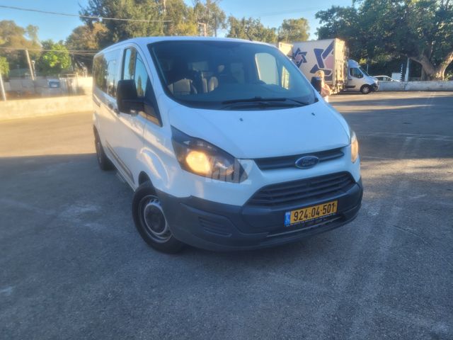 פורד טרנזיט קוסטום