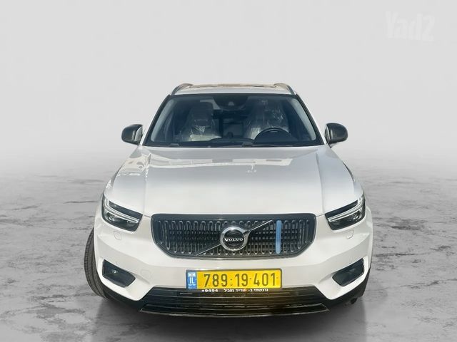 וולוו XC40