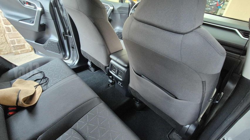 טויוטה RAV4