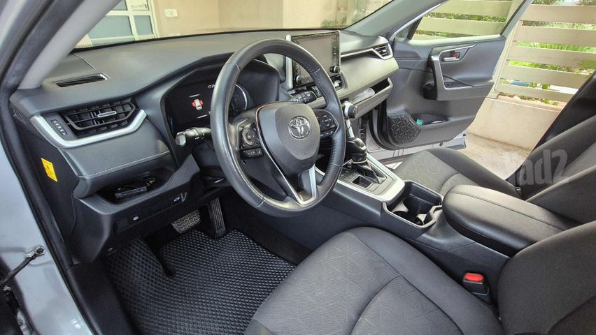 טויוטה RAV4