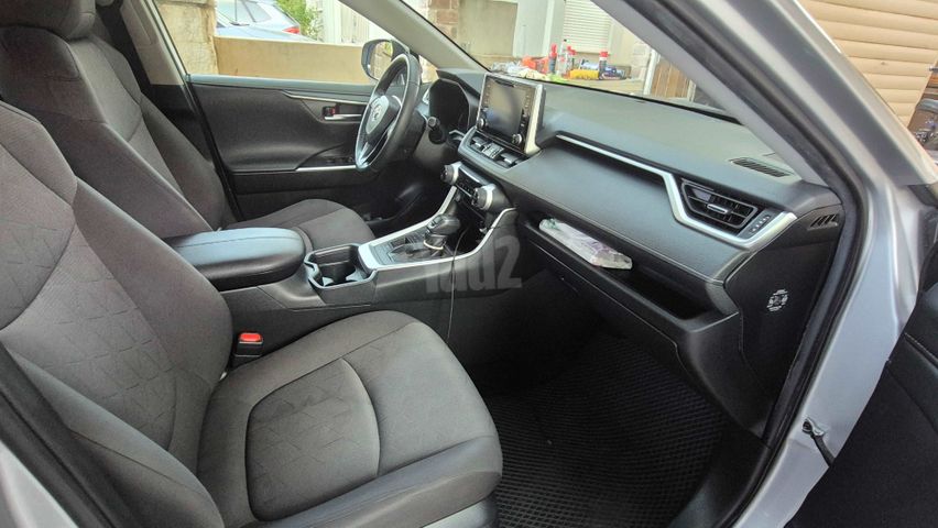 טויוטה RAV4