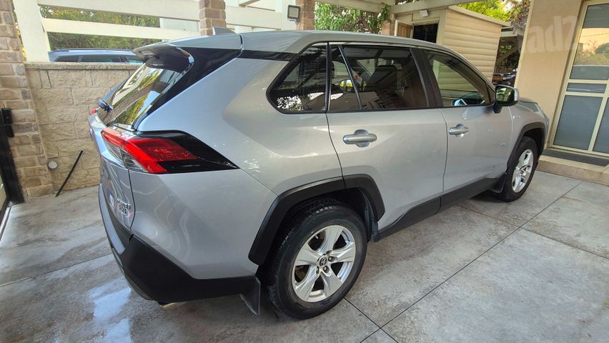 טויוטה RAV4