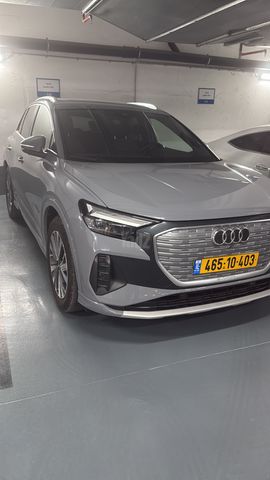 מודעת רכב אאודי Q4 e-tron