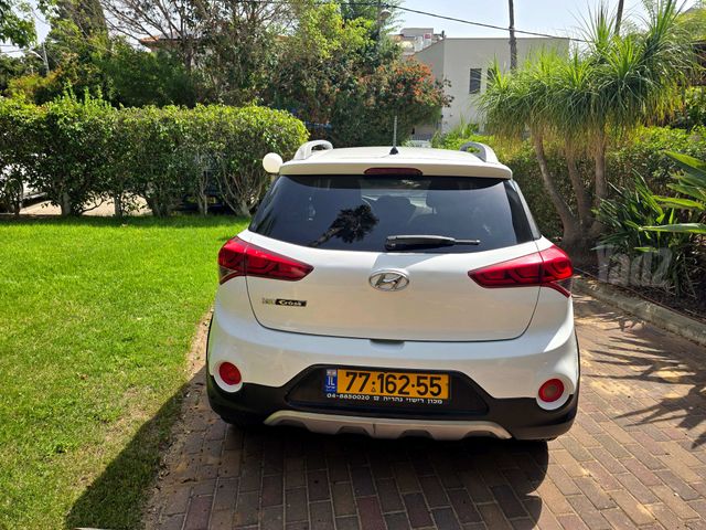 יונדאי I20 קרוס