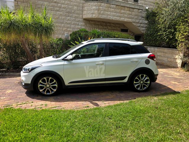יונדאי I20 קרוס