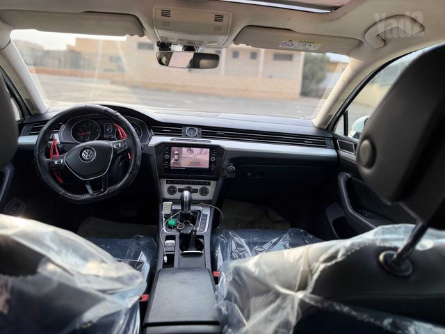 פאסאט Premium אוט׳ בנזין 1.8 (180 כ״ס)
