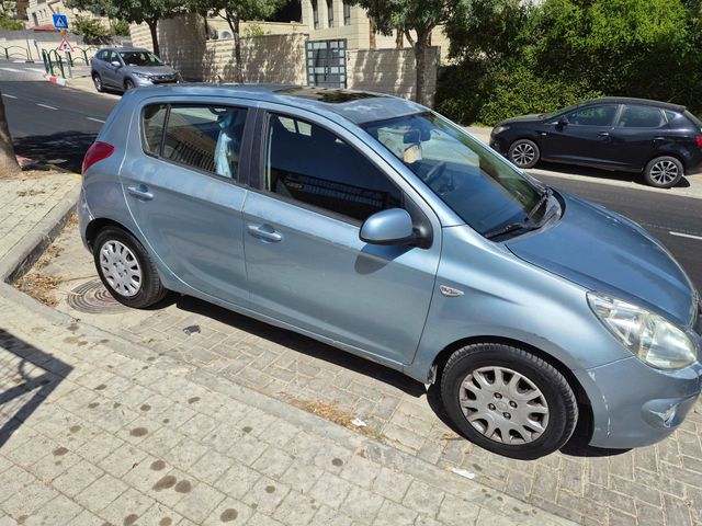 מודעת רכב יונדאי i20