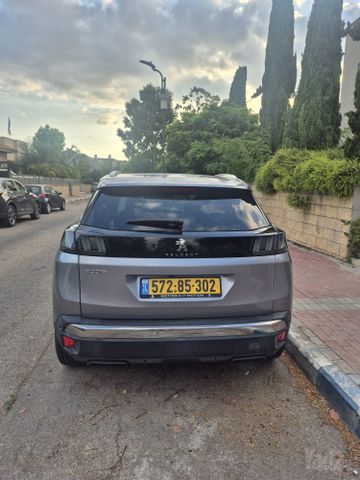 פיג'ו 3008