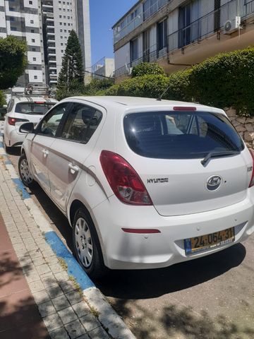 יונדאי i20