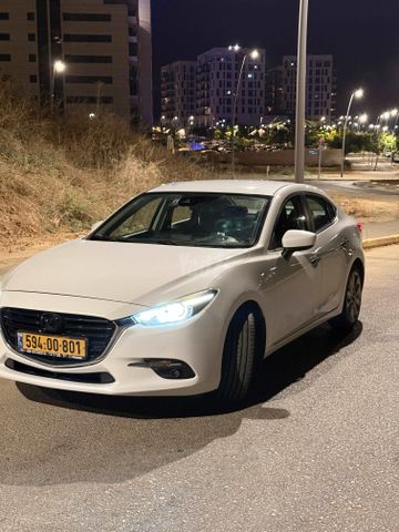 מאזדה 3