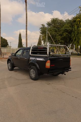 איסוזו די-מקס