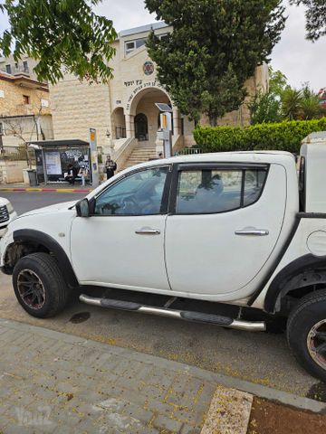 מודעת רכב מיצובישי טרייטון / L200