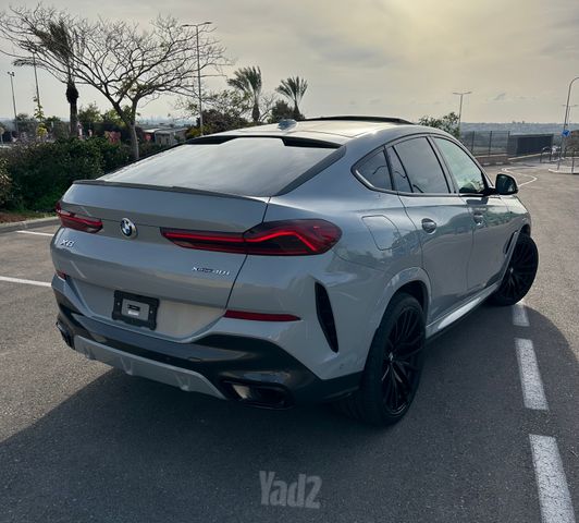 ב מ וו X6