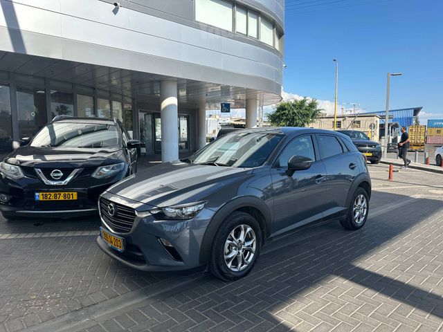 מודעת רכב מאזדה CX-3