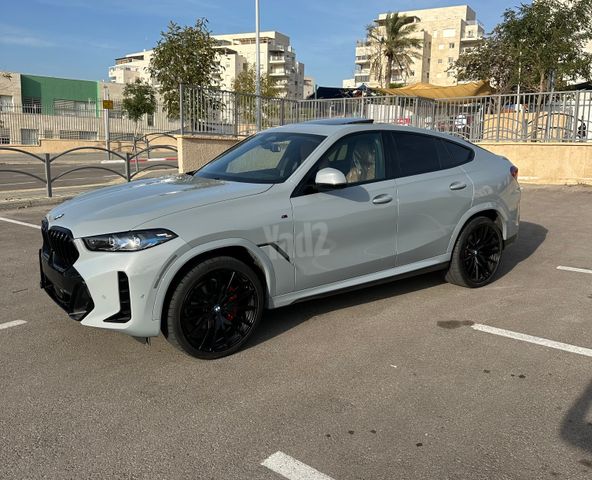 ב מ וו X6