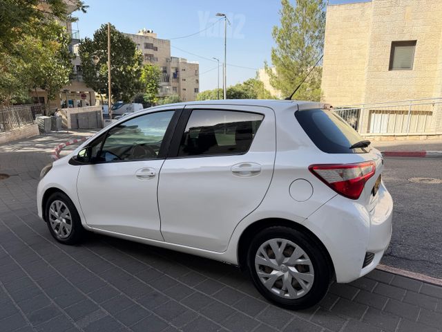 טויוטה יאריס