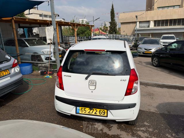יונדאי i10
