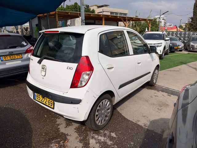 יונדאי i10