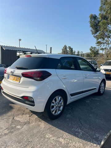 יונדאי i20