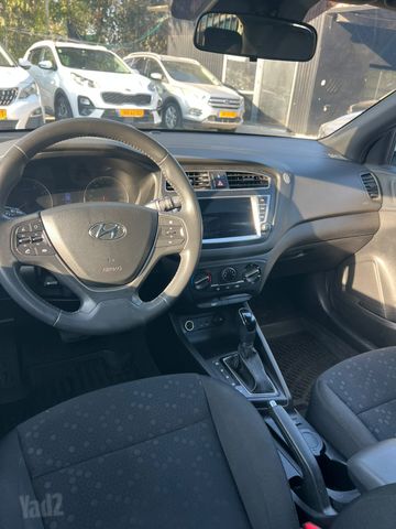 יונדאי i20