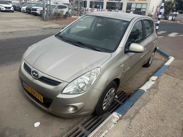 יונדאי i20