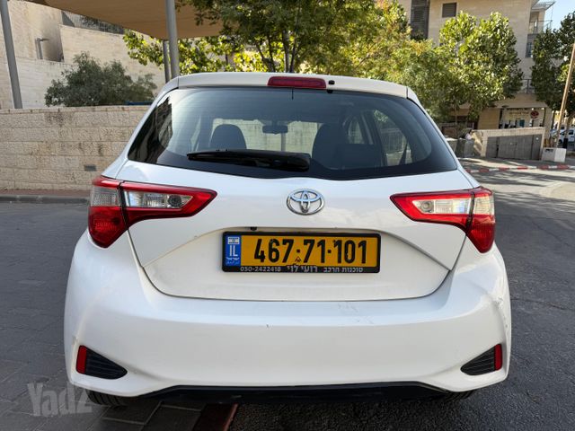 טויוטה יאריס