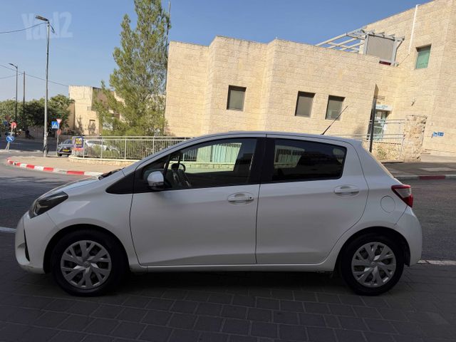 טויוטה יאריס