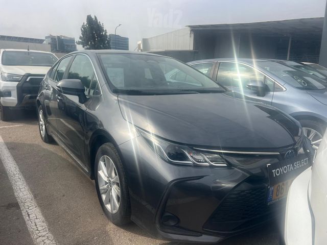 טויוטה קורולה