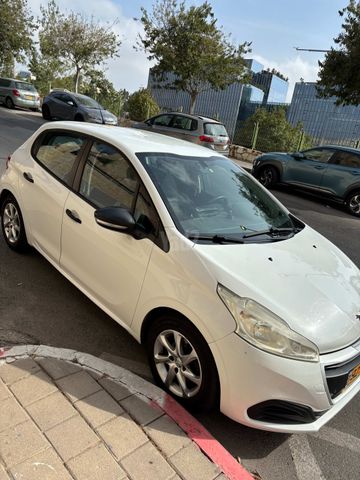 פיג'ו 208