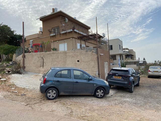 מודעת רכב ניסאן מיקרה