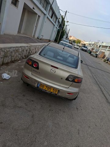 מאזדה 3