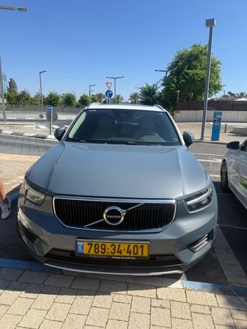 וולוו XC40