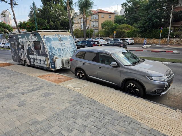 מודעת רכב מיצובישי אאוטלנדר