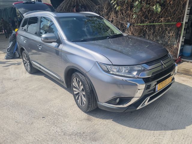 מודעת רכב מיצובישי אאוטלנדר