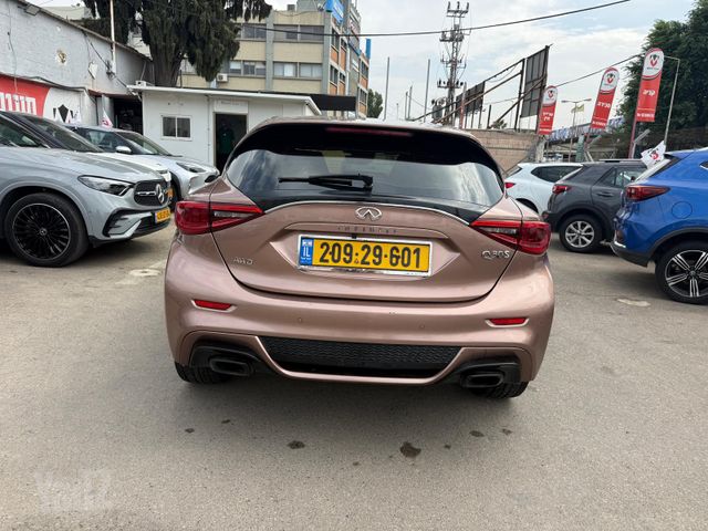 אינפיניטי Q30