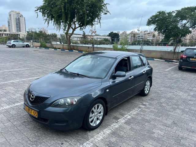 מודעת רכב מאזדה 3